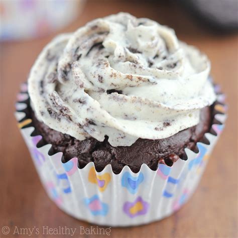 chocolate-cupcakes-with-cookies-n-cream-frosting image