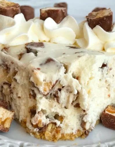 no-bake-snickers-cheesecake-cream-pie-recipes-faxo image