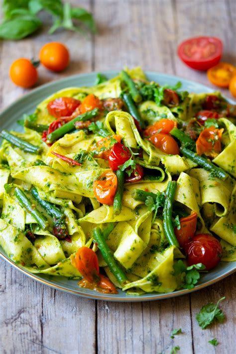 pasta-with-green-beans-tomatoes-pesto-inside image