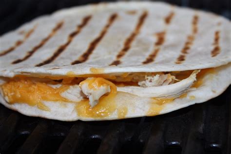grilled-chicken-quesadillas-tips-techniques-weber image