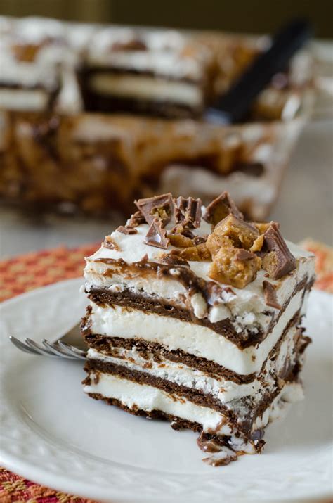 chocolate-peanut-butter-ice-cream-bar-dessert-easy image