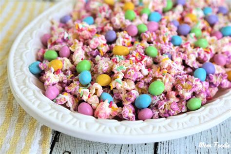 easter-popcorn-recipe-gourmet-chocolate-covered image