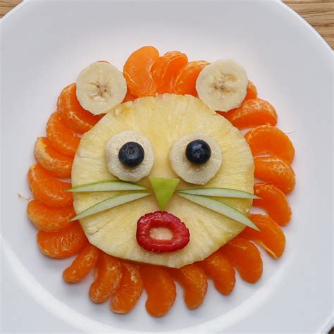 4-easy-to-make-fruit-animals-your-kids-will image