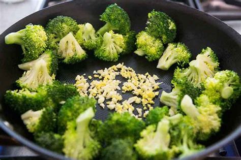 broccoli-stir-fry-with-ginger-and-sesame-simply image
