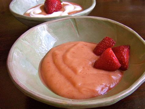 guest-post-easy-rhubarb-applesauce-eating-made-easy image