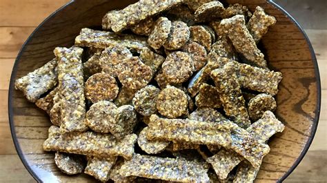 flaxseed-for-dogs-5-ways-flaxseed-dog-treat image
