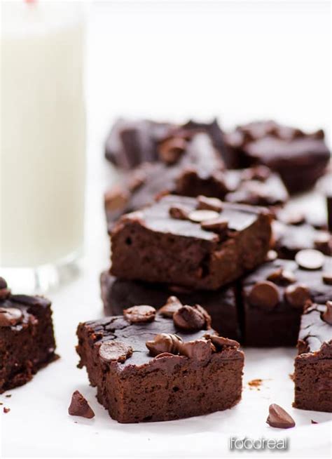 black-bean-brownies-no-flour-or-sugar-ifoodrealcom image