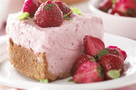 frozen-strawberry-cheesecake-canadian-goodness image