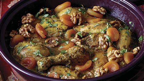 sweet-chicken-tagine-with-apricots-and-caramelized image