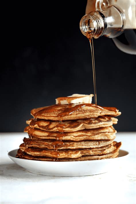 how-to-make-low-carb-almond-flour-pancakes-the image