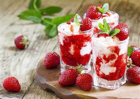 frozen-strawberry-angel-food-delight-smiths-dairy image
