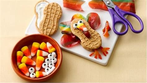 thanksgiving-craft-idea-for-kids-make-fruity-feather image