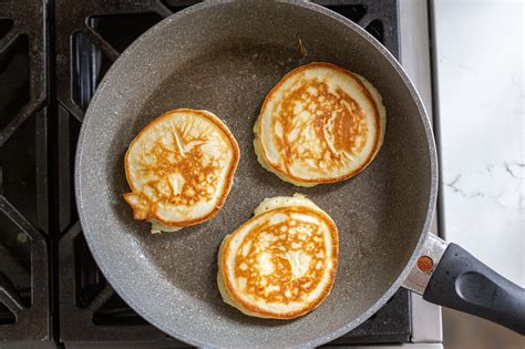 russian-pancakes-oladi-buttermilk-pancakes image