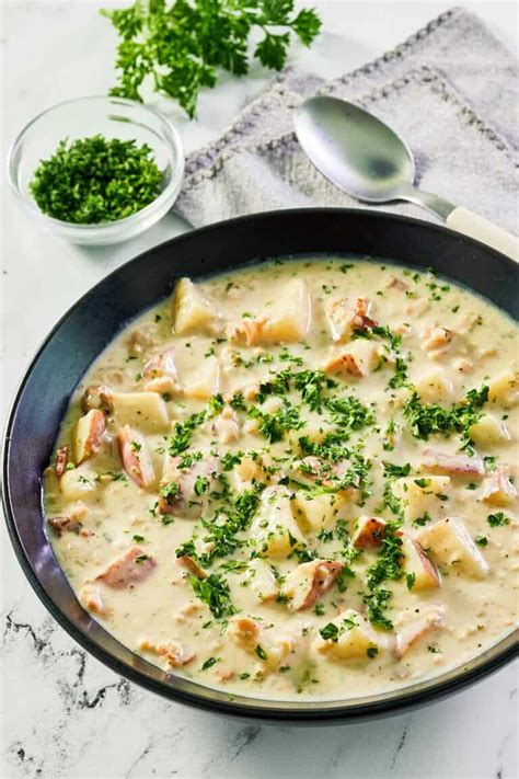 quick-and-easy-clam-chowder-copykat image