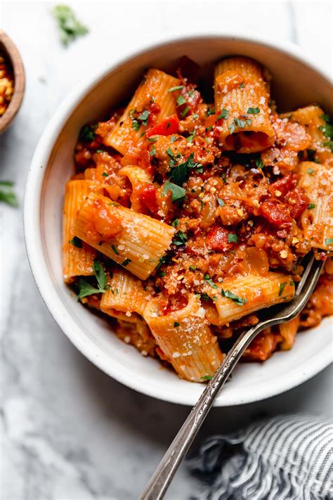 spicy-italian-sausage-and-peppers-pasta image