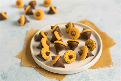 16-things-to-do-with-nilla-wafers-the-spruce-eats image