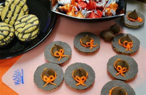easy-halloween-treats-witchs-hat-cookie image