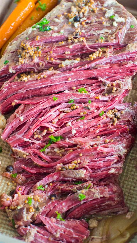 slow-cooker-corned-beef-with-cabbage-video image
