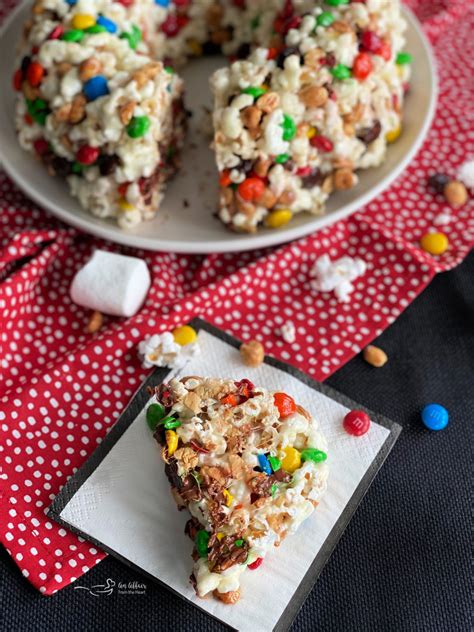 easy-no-bake-popcorn-cake-with-marshmallows-mms image