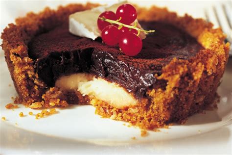 melted-chocolate-and-brie-tarts-canadian-goodness image