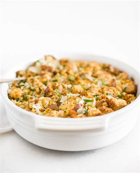the-best-southern-cornbread-stuffing-recipe-for image