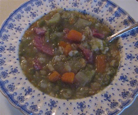 french-canadian-pea-soup-bigovencom image