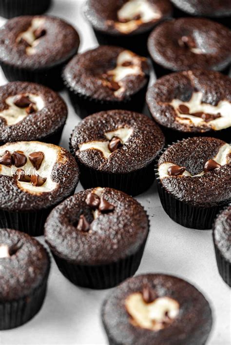 simple-and-delicious-black-bottom-cupcakes-beyond image