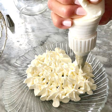 how-to-make-stabilized-whipped-cream-that-you-can image