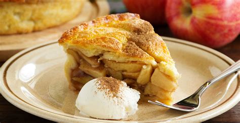 country-brown-bag-apple-pie-country-recipe-book image