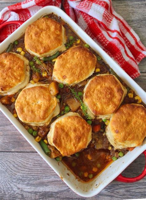 beef-and-biscuit-casserole image