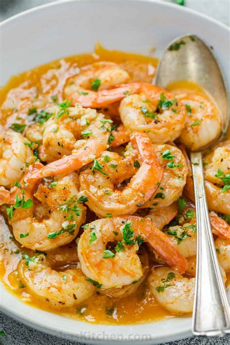 shrimp-scampi-recipe-natashaskitchencom image