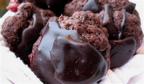 black-forest-cherry-cookie image