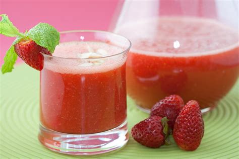 chilled-ginger-strawberry-soup-online-culinary image