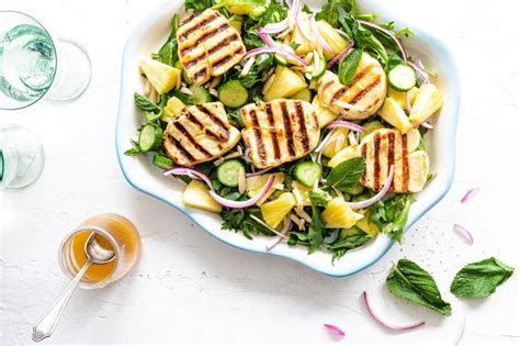 this-grilled-halloumi-salad-will-be-your-go-to image