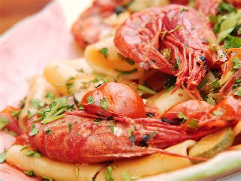 peppes-mare-e-monte-peppes-surf-and-turf-pasta image