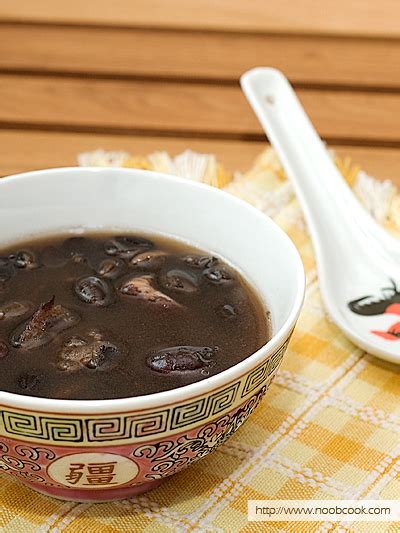 chinese-black-bean-soup-recipe-黑豆汤-noob-cook image