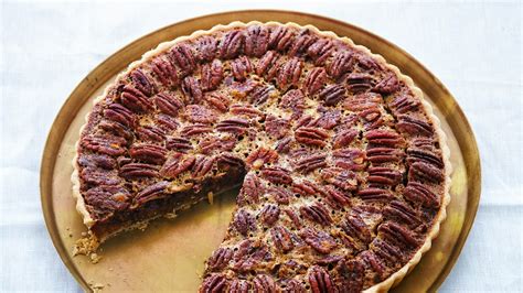 pecan-and-chocolate-tart-with-bourbon-whipped image