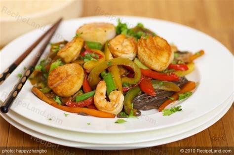 shrimp-and-sea-scallop-stir-fry-recipe-recipelandcom image