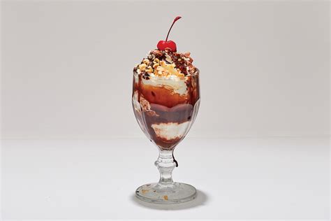 the-art-of-building-the-perfect-ice-cream-sundae image