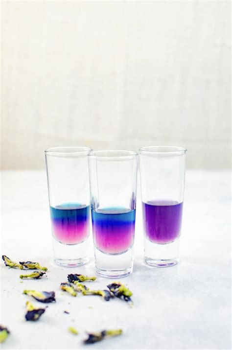 magical-color-changing-cocktails-galaxy-cocktails image