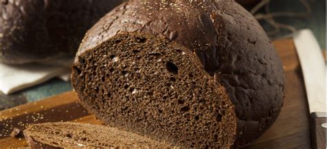 what-is-pumpernickel-bread-benefits-nutrition-more image