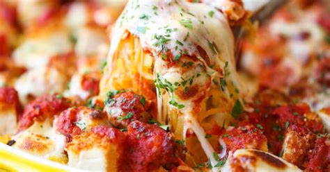 spaghetti-squash-chicken-parmesan-damn-delicious image