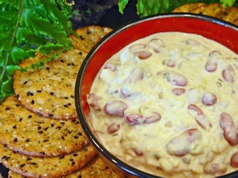 lindas-kidney-bean-dip-with-crackers-recipe-foodcom image