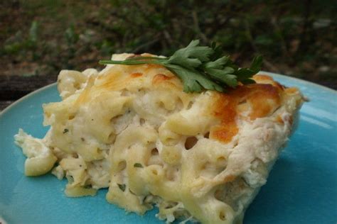 cheesy-creamy-alfredo-chicken-casserole image
