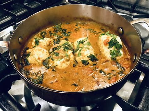 indian-fish-spinach-curry-shemins image