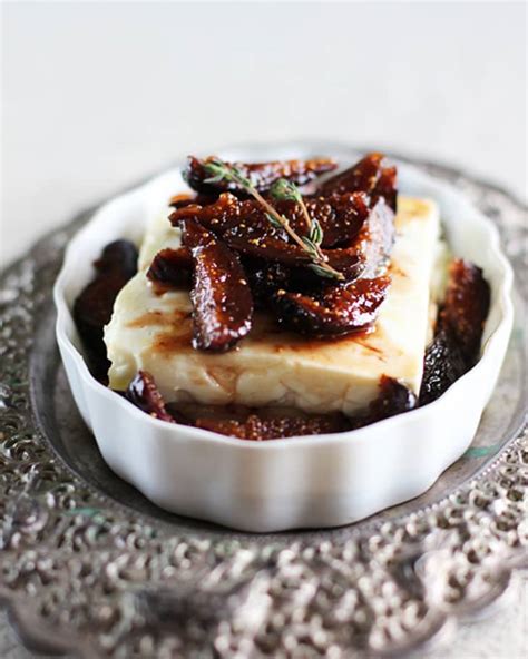 appetizer-recipe-roasted-feta-cheese-with-fig-thyme image