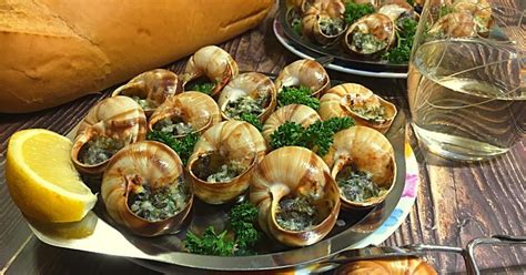 escargots-la-bourguignonne-just-a-pinch image