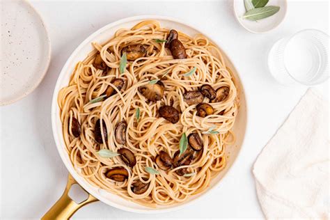 creamy-miso-mushroom-pasta-recipe-simplyrecipescom image