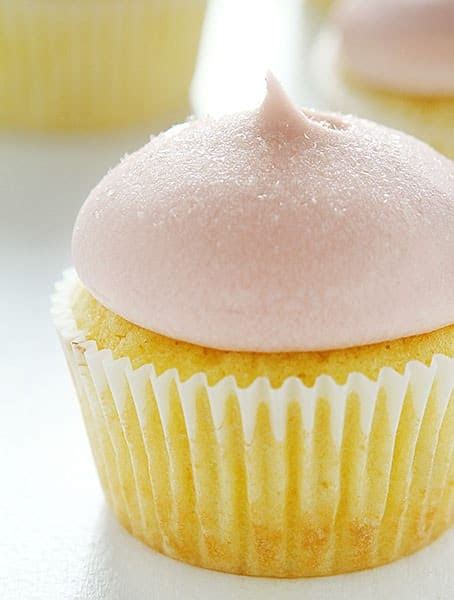 strawberry-lemon-cupcakes-video-i-am-baker image