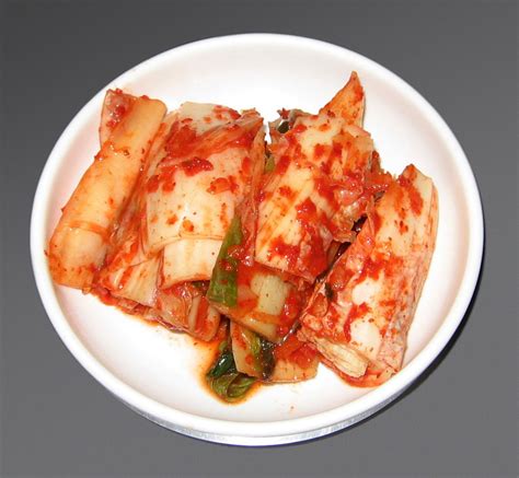baechu-kimchi-wikipedia image